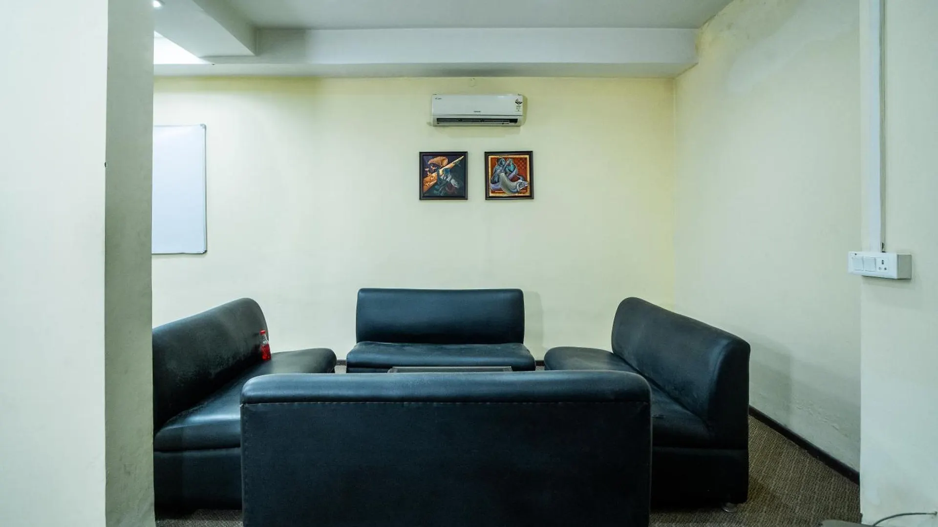 Apartament Enkay Residency V Block-Cyber City Gurgaon